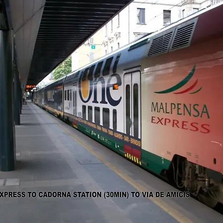 Stylish 8-bed Near Duomo Ideal For Groups Families With Terrace Garden Parking *