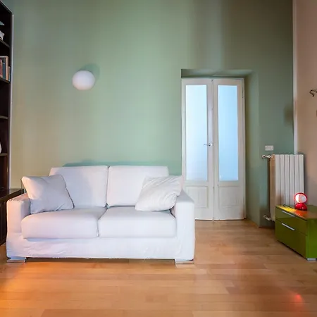 10 Min To Porta Venezia Apartment