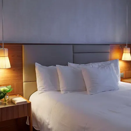 Hilton Hotel 4*