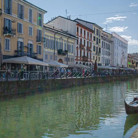 Vivimihome-Navigli Balcony & Parking