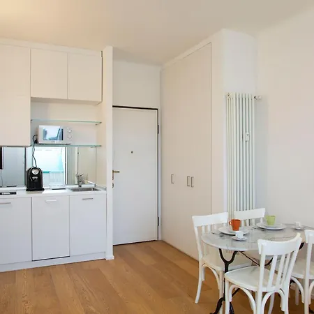 Apartment Exclusive Location, Cozy And Modern *