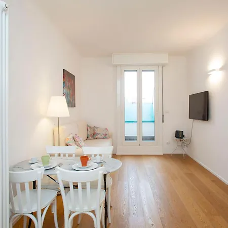 Exclusive Location, Cozy And Modern Apartment *