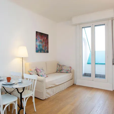 Apartment Exclusive Location, Cozy And Modern *