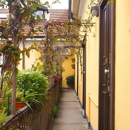 Appartamento 54 - Boutique Near Metro