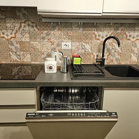 Comfortable Flat Inside Isola And Garibaldi District Milan