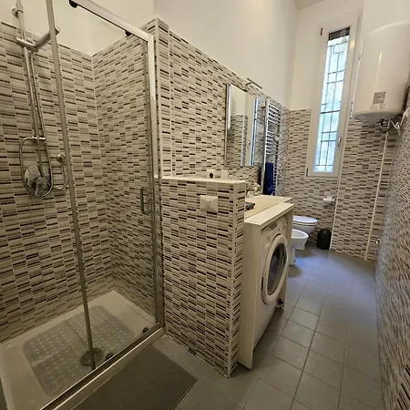 Comfortable Flat Inside Isola And Garibaldi District Apartment *