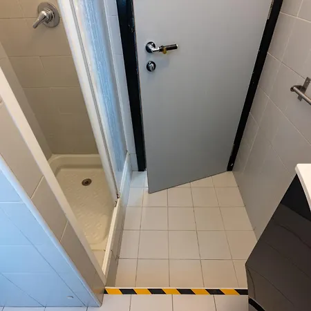 Stylish 8-bed Near Duomo Ideal For Groups Families With Terrace Garden Parking Vakantiehuis