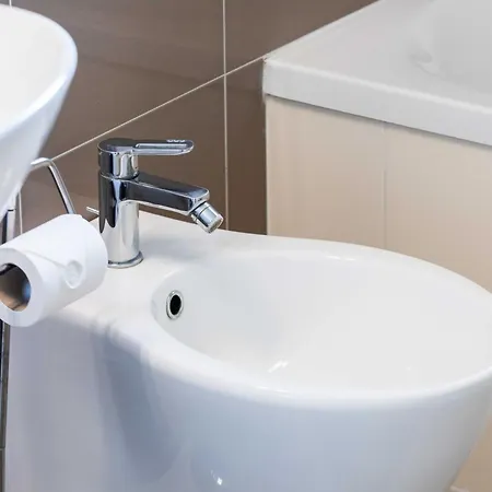 Sarca 11th Floor * Милан