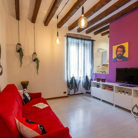 شقة Lecco, 20 - In The Heart Of The Rainbow District *