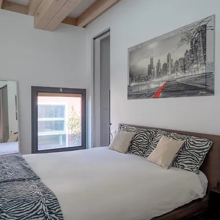 Апартаменты Design Loft Certosa, 4 Posti, 5 Min Da Rho Fiera Милан