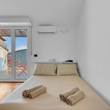 Ug10 -isola-bicocca - - - *