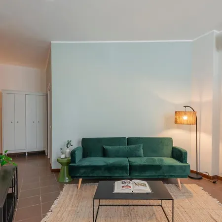 Bazzi, 49 - Bocconi * Milano