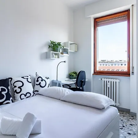 Melchiorre Gioia 67 شقة