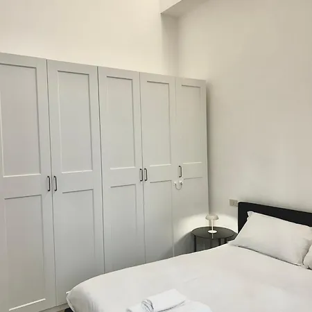 Casa Verga - Exclusive Haven Of Style And Elegance In Moscova Apartament *