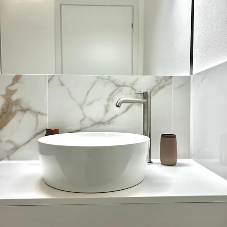 Casa Verga - Exclusive Haven Of Style And Elegance In Moscova *