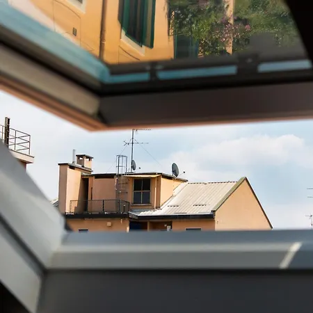 Cozy Attic Recently Renovated Apartamento