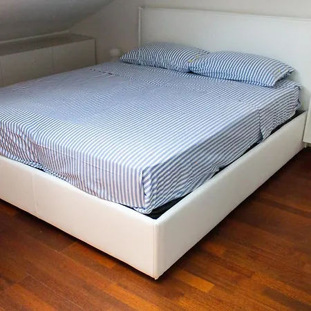 Cozy Attic Recently Renovated Apartamento *