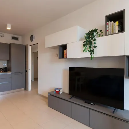 Hangar - Bicocca Area Apartment *