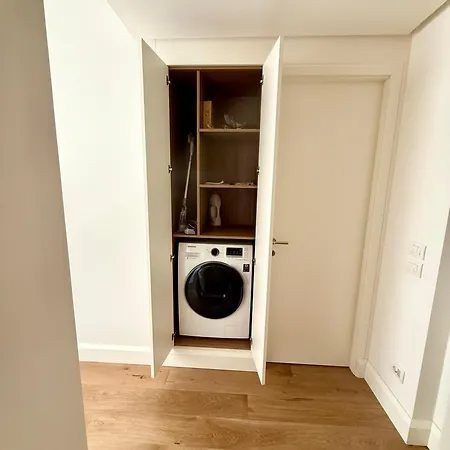 Casa Della Borsa - G