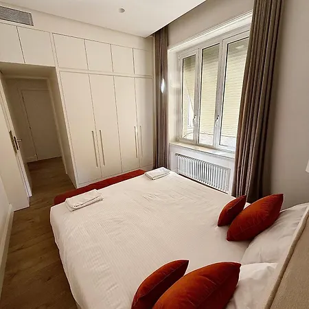 Casa Della Borsa - G