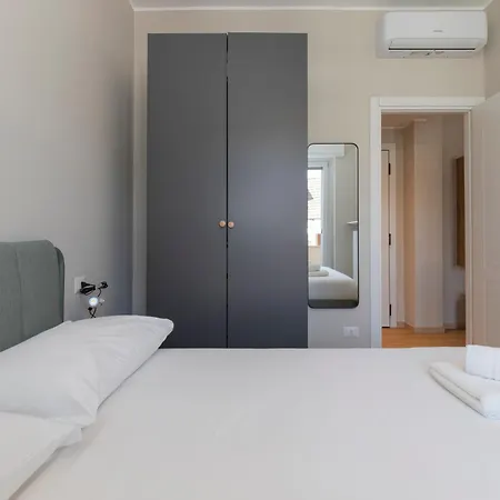 I Host - Coni Zugna 58 *