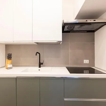 15th-century Apt, City-mxp Train