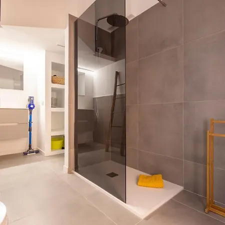 15th-century Apt, City-mxp Train شقة *