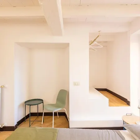 15th-century Apt, City-mxp Train