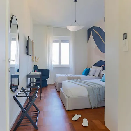 아파트 The Rent - Wonderful Multi-bedroom With Terrace In The Area Of Colonne Di San Lorenzo *