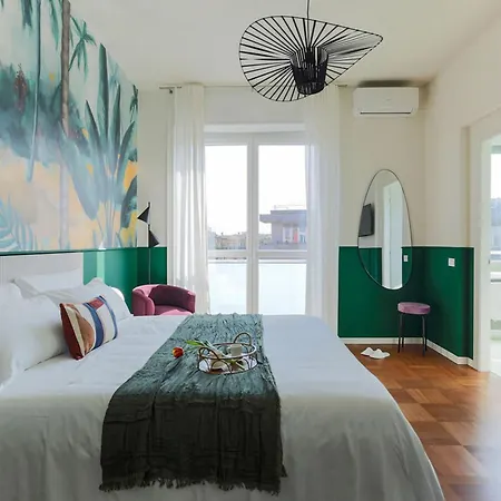 The Rent - Wonderful Multi-bedroom With Terrace In The Area Of Colonne Di San Lorenzo