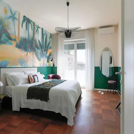 아파트 The Rent - Wonderful Multi-bedroom With Terrace In The Area Of Colonne Di San Lorenzo 밀라노