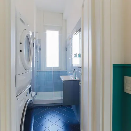 The Rent - Wonderful Multi-bedroom With Terrace In The Area Of Colonne Di San Lorenzo 아파트