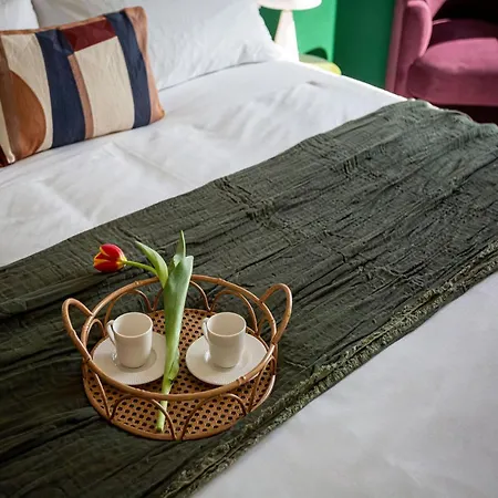 아파트 The Rent - Wonderful Multi-bedroom With Terrace In The Area Of Colonne Di San Lorenzo 밀라노