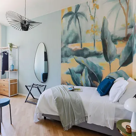 아파트 The Rent - Wonderful Multi-bedroom With Terrace In The Area Of Colonne Di San Lorenzo 밀라노
