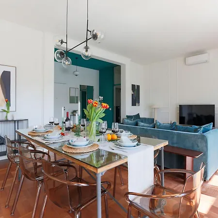The Rent - Wonderful Multi-bedroom With Terrace In The Area Of Colonne Di San Lorenzo 밀라노