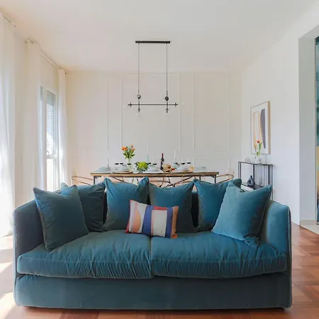 The Rent - Wonderful Multi-bedroom With Terrace In The Area Of Colonne Di San Lorenzo