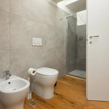 Modern Flat - Via De Sanctis 61 Metro & Wifi アパート *