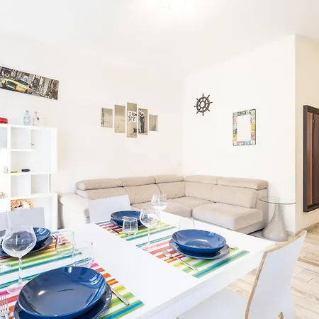 Appartamento Suzzani Flat By Interhome *