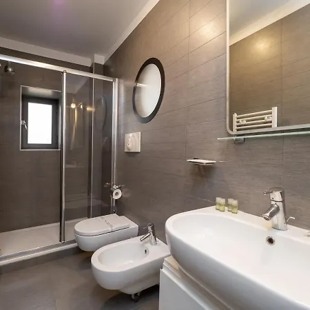 Ampio Loft 5' Dalla Metro Милан