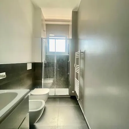 Tolstoj מילאנו