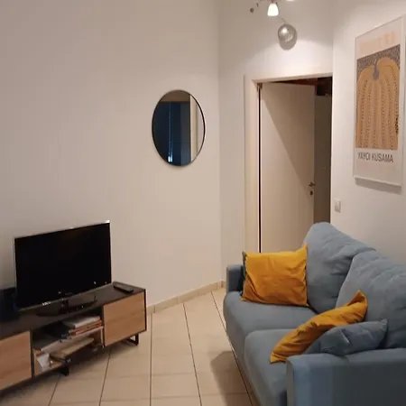 Loreto - Vicino Metro M1 Ed M2 * 米兰