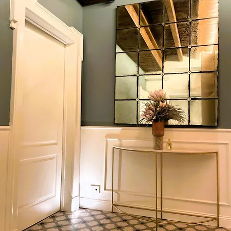 Younique Boutique 3*