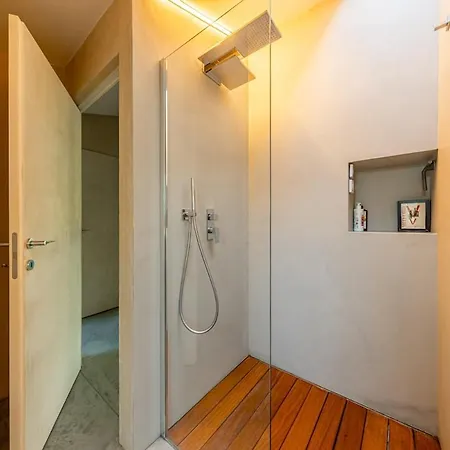 Moscova Elegance And Modern Design With Rooftop *