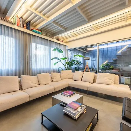 Moscova Elegance And Modern Design With Rooftop *