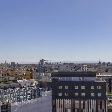 San Babila Tower With Panoramic Terrace Overlooking Duomo By Rentopolis Apartment *