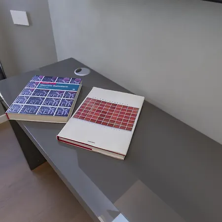 San Babila Tower With Panoramic Terrace Overlooking Duomo By Rentopolis Milão