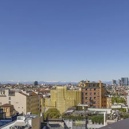 San Babila Tower With Panoramic Terrace Overlooking Duomo By Rentopolis Apartment