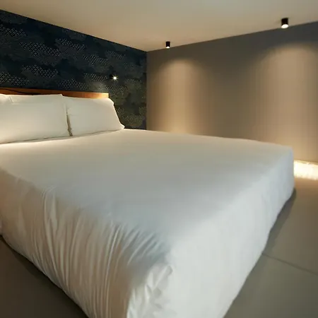 21 House Of Stories Navigli Hotel