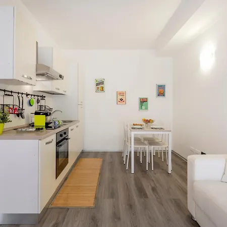 Bnbutler - Archimede 53 - Bright