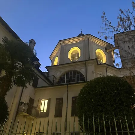 Dali Duomo Golden House Apartment Milan
